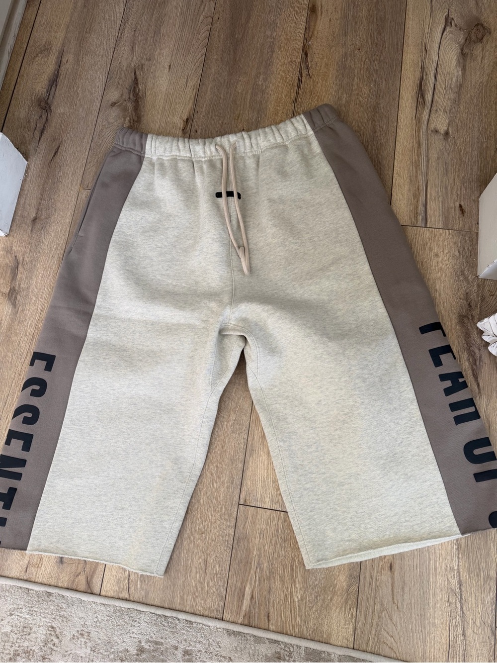 Fear of God Men's Cream Cropped Athletic Shorts with Gray Side Panels - Picture 6 of 9